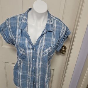 Thread & Supply Blue & White Plaid Short-Sleeve Button Shirt
